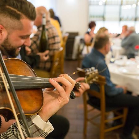Borbaratok Panzio Hotel Badacsonytomaj Eksteriør billede