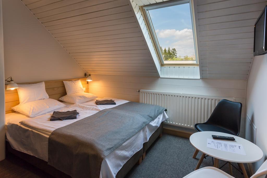 Borbaratok Panzio Hotel Badacsonytomaj Eksteriør billede