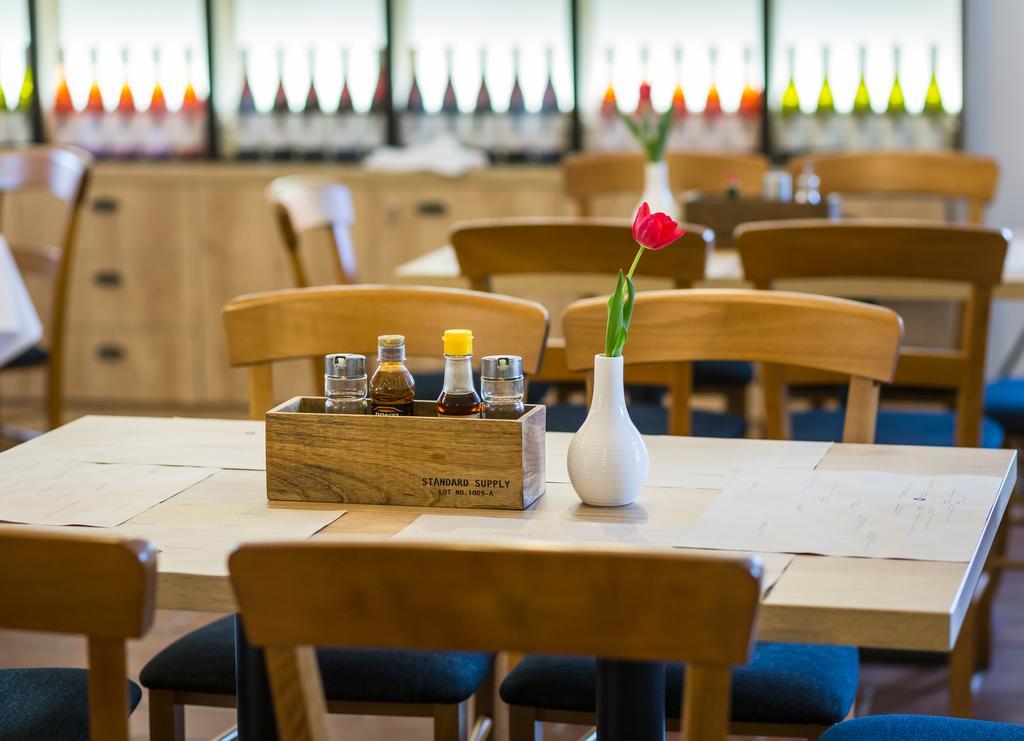 Borbaratok Panzio Hotel Badacsonytomaj Eksteriør billede