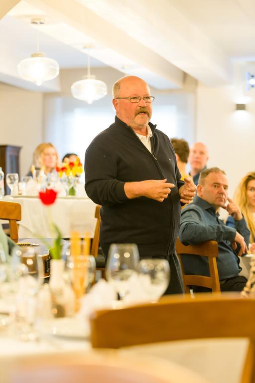 Borbaratok Panzio Hotel Badacsonytomaj Eksteriør billede